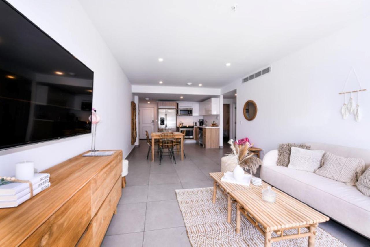 Stylish Luxury Condo, Central Location, Ocean View, Pool, Gym 奥拉涅斯塔德 外观 照片