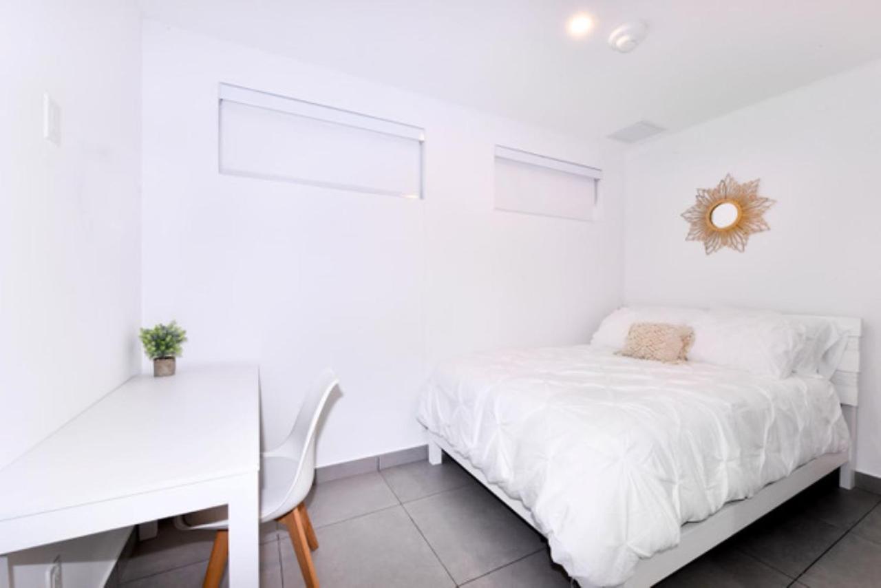 Stylish Luxury Condo, Central Location, Ocean View, Pool, Gym 奥拉涅斯塔德 外观 照片