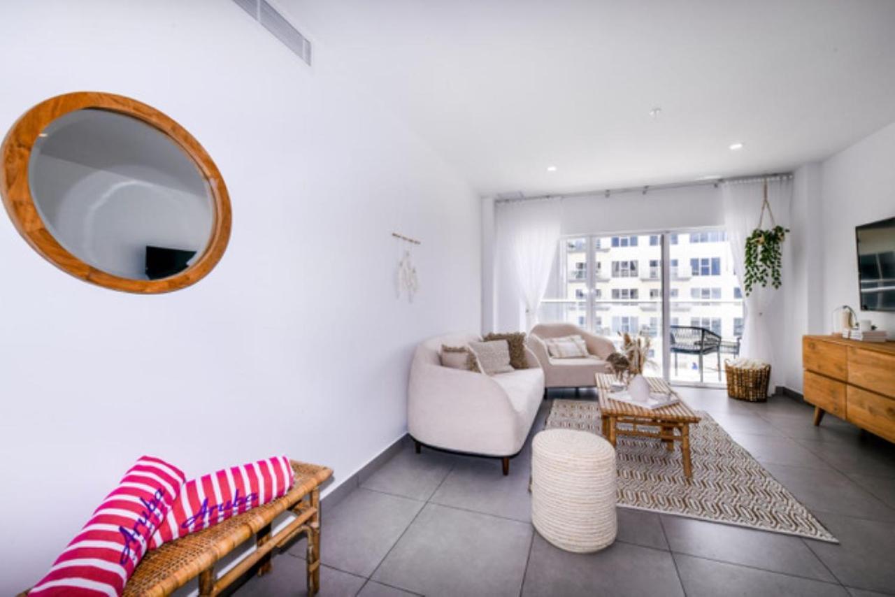 Stylish Luxury Condo, Central Location, Ocean View, Pool, Gym 奥拉涅斯塔德 外观 照片