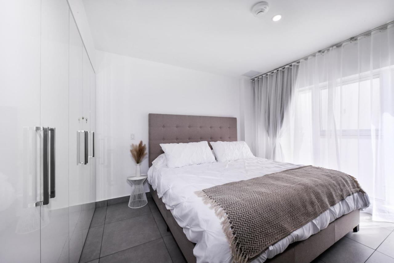 Stylish Luxury Condo, Central Location, Ocean View, Pool, Gym 奥拉涅斯塔德 外观 照片