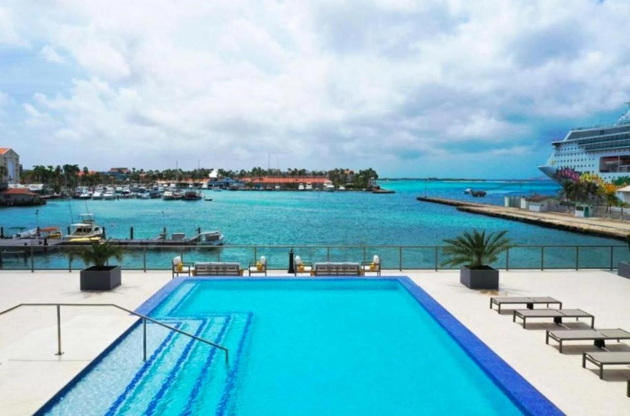 Stylish Luxury Condo, Central Location, Ocean View, Pool, Gym 奥拉涅斯塔德 外观 照片