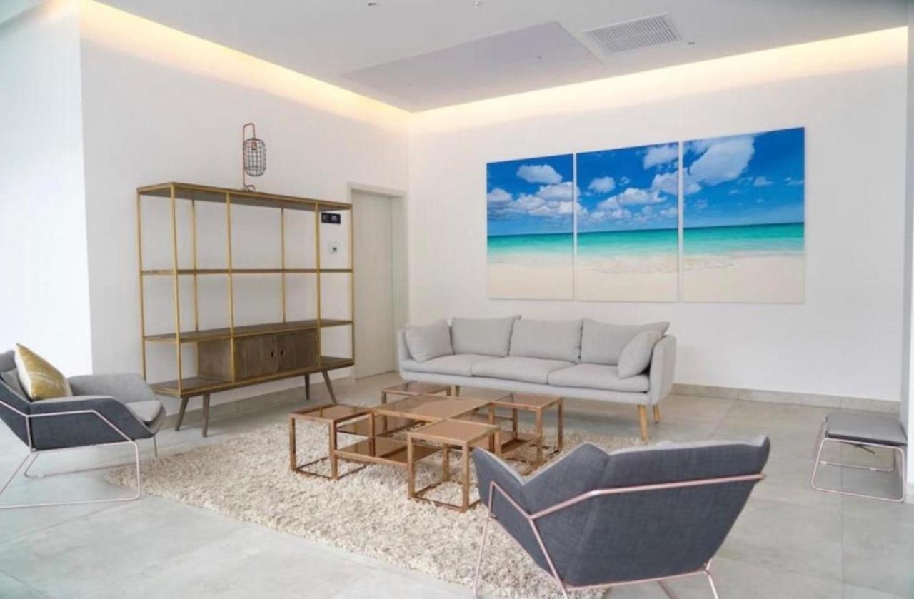 Stylish Luxury Condo, Central Location, Ocean View, Pool, Gym 奥拉涅斯塔德 外观 照片