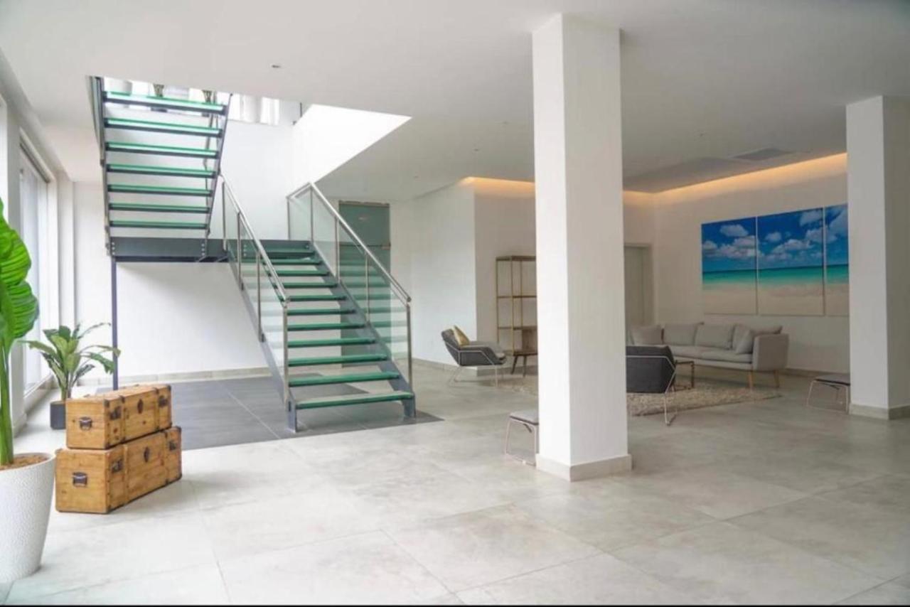 Stylish Luxury Condo, Central Location, Ocean View, Pool, Gym 奥拉涅斯塔德 外观 照片